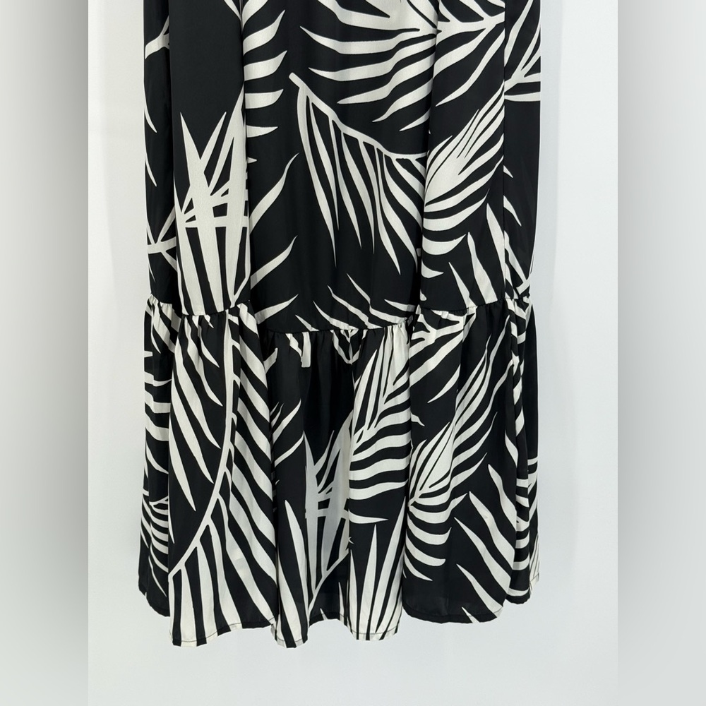 True Destinations Black & White Palm Leaf Print Size Large Maxi Dress - Picture 6 of 9